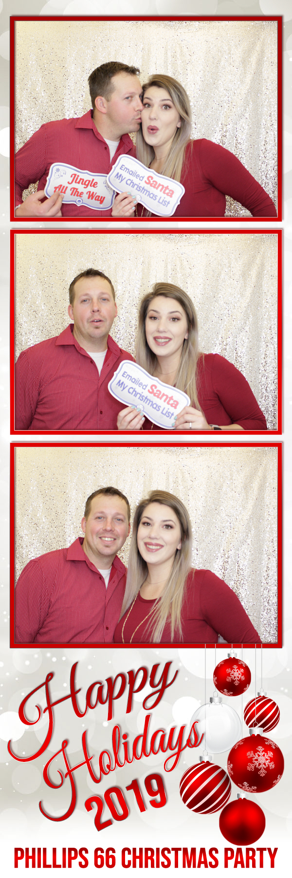 Phillips 66 Christmas Party | View more photos from the event at gallery.photoboothbillings.com/u/PhotoBoothBillings/Phillips-66-Christmas-Party